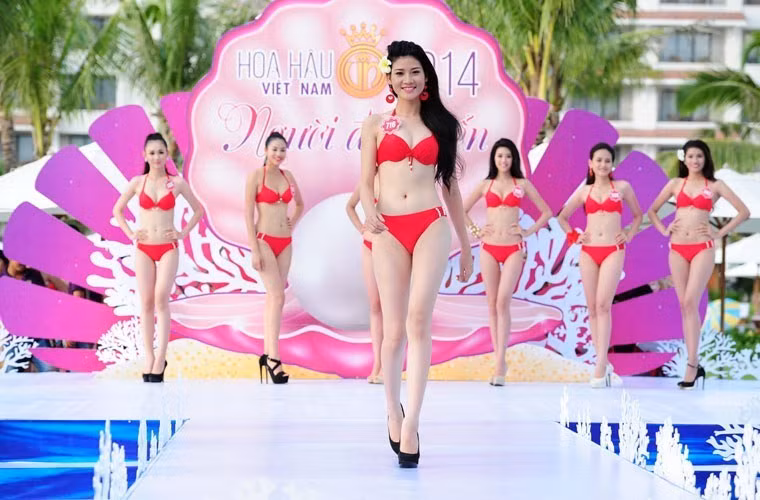 Ngắm top 10 HHVN 2014 nóng bỏng trong trang phục áo tắm ảnh 10