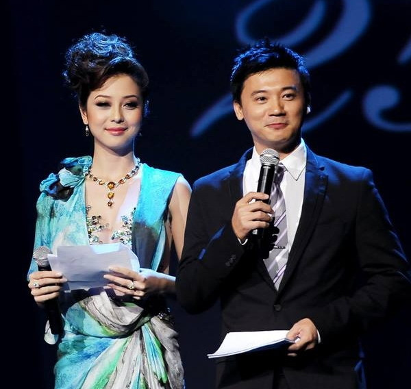 Điểm danh những MC bị gắn mác ‘thảm họa’ năm 2014 ảnh 19