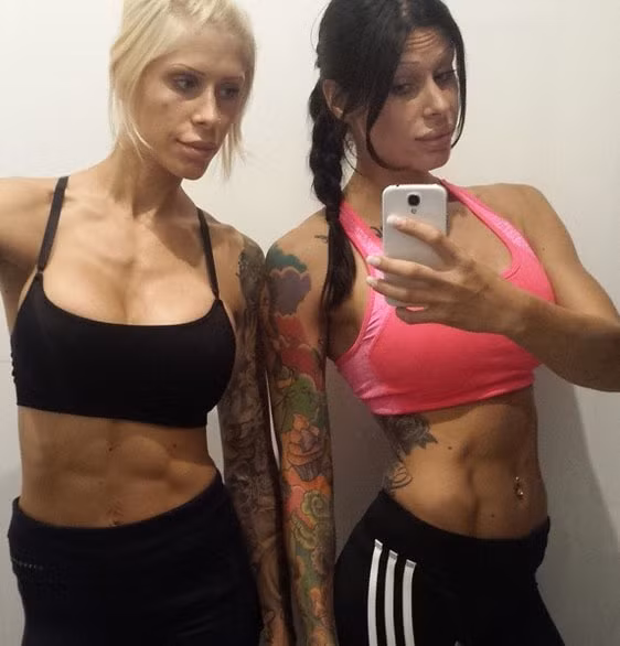 Những ca phẫu thuật thẩm mỹ gây sốc nă​m 2014 ảnh 12