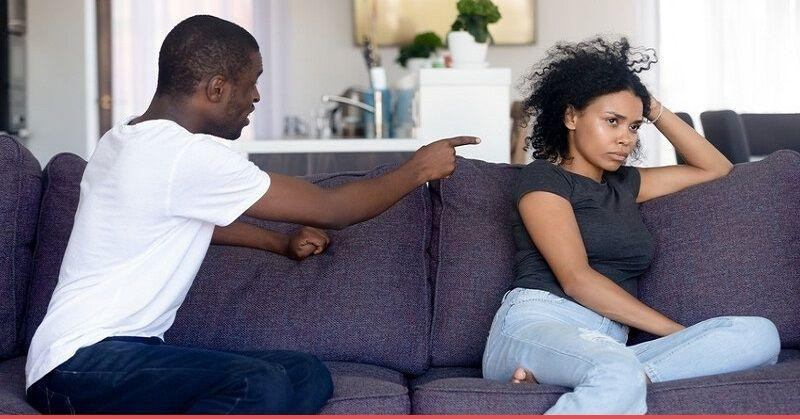 Phụ huynh không nên to tiếng khi trẻ thoái thác trách nhiệm. Phụ huynh không nên to tiếng khi trẻ thoái thác trách nhiệm.