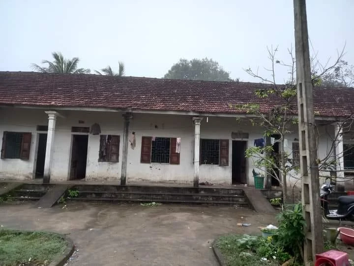 Khu ký túc xá cũ, nơi nhiều thế hệ giáo viên sống và làm việc giờ chỉ còn là hoài niệm.
