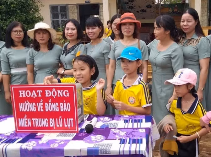 Nhà trường tổ chức nhiều hoạt động thiết thực để học sinh biết sẻ chia với những hoàn cảnh khó khăn.