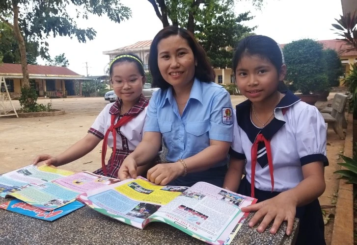 Mặc dù mắc bệnh ung thư, nhưng cô Hằng vẫn luôn hết lòng vì trò nghèo.