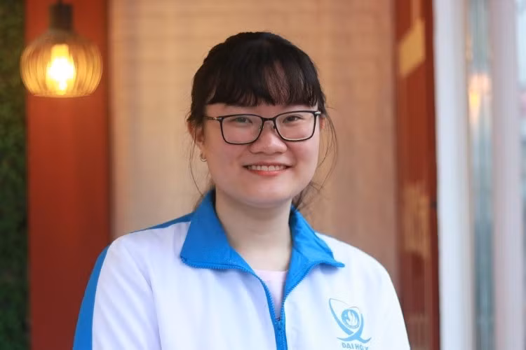 Nguyễn Phương Thảo đoạt HCB IBO XXVIII tại Anh năm 2017, HCV &amp; GĐB IBO XXIX tại Iran năm 2018, được vinh danh 1 trong 10 gương mặt trẻ Việt Nam tiêu biểu năm 2018.