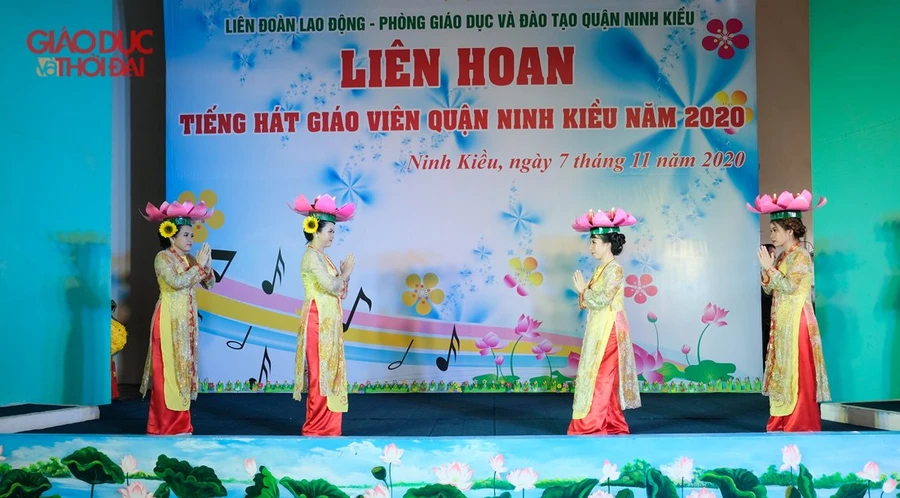 Một tiết mục biểu diễn tại liên hoan.