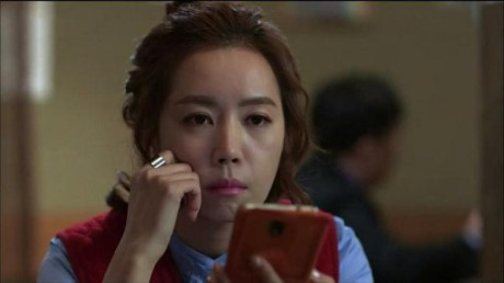 Tôi đã chết điếng khi thấy xấp giấy này dưới gối mẹ chồng - Ảnh 2 Toi da chet dieng khi thay xap giay nay duoi goi me chong - Anh 2