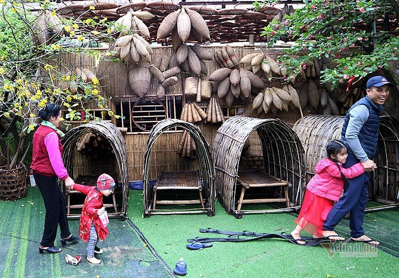 Hơn 50 thầy đồ hội tụ, Tết xưa được tái hiện ở Văn Miếu Hơn 50 thầy đồ hội tụ, Tết xưa được tái hiện ở Văn Miếu
