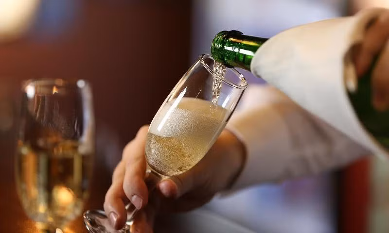 Cơ thể sẽ cải thiện thế nào sau 1 tháng không uống rượu bia? - ảnh 1