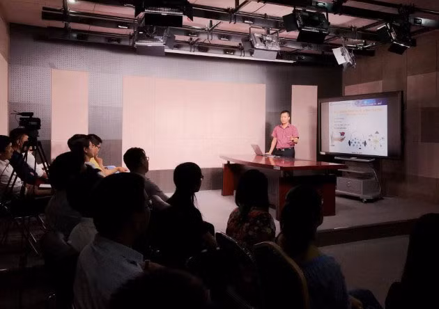 Một lớp học của Trường ĐH Mở Hà Nội. Ảnh: TG.