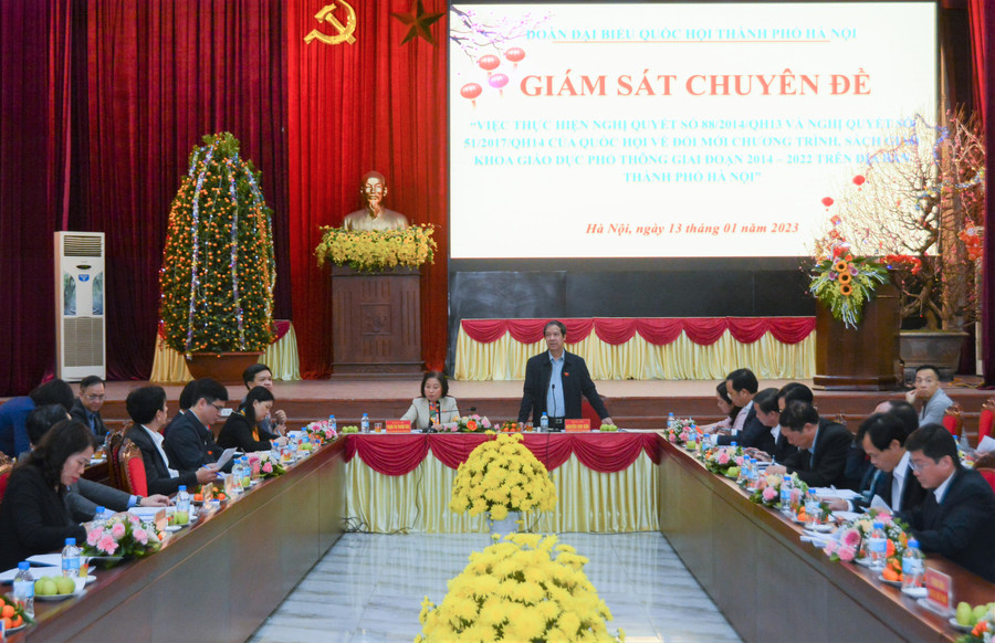 Bộ trưởng Nguyễn Kim Sơn phát biểu tại buổi làm việc.