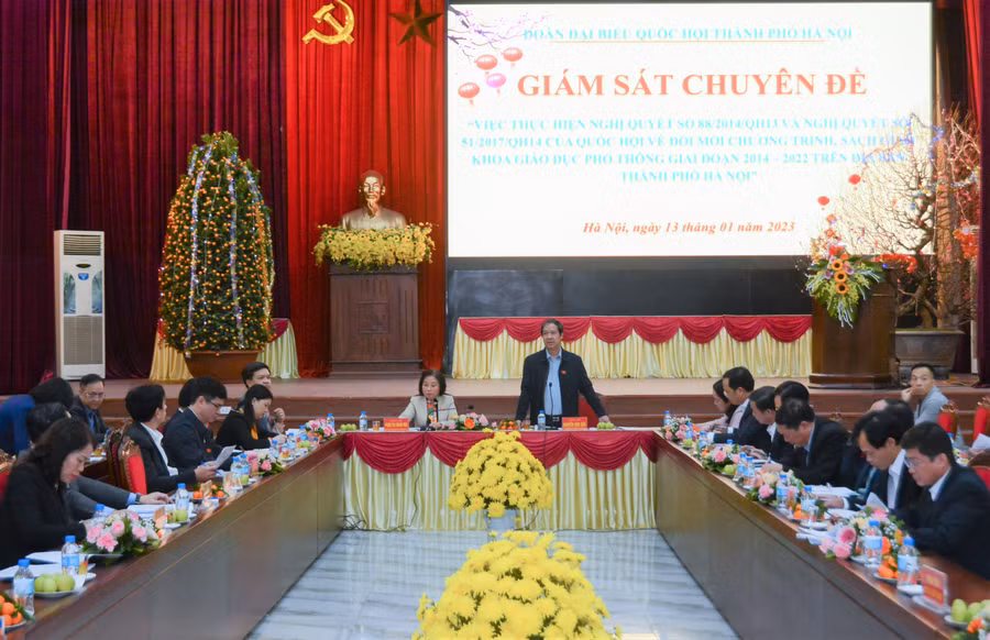 Bộ trưởng Nguyễn Kim Sơn phát biểu tại buổi làm việc.