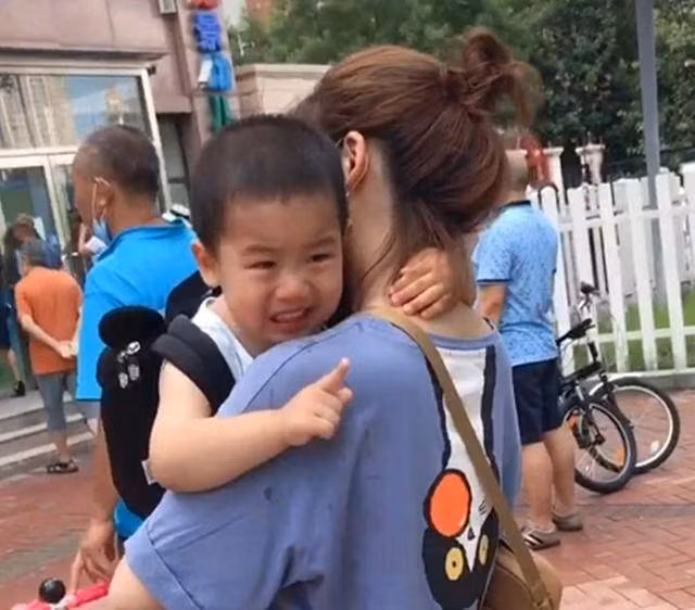 Trẻ được đón sớm và muộn, 10 năm sau khác biệt rõ rệt