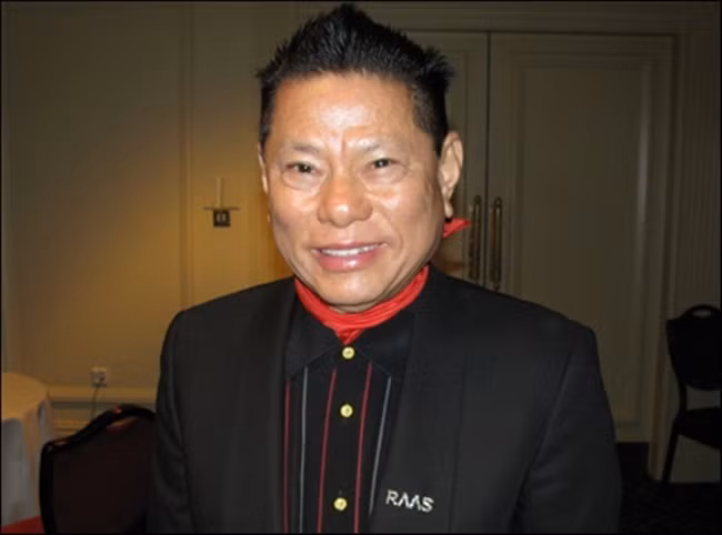 Hoàng Kiều là tỷ phú người Mỹ gốc Việt. Ông được nhiều người biết đến không chỉ là doanh nhân thành đạt, giàu có mà còn là một người làm từ thiện rất nhiều.