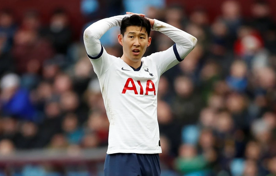 Son Heung-min dính chấn thương.