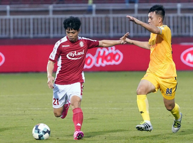 Công Phượng đang là cầu thủ nội duy nhất lọt top 10 những tay săn bàn tốt nhất V-League 2020.