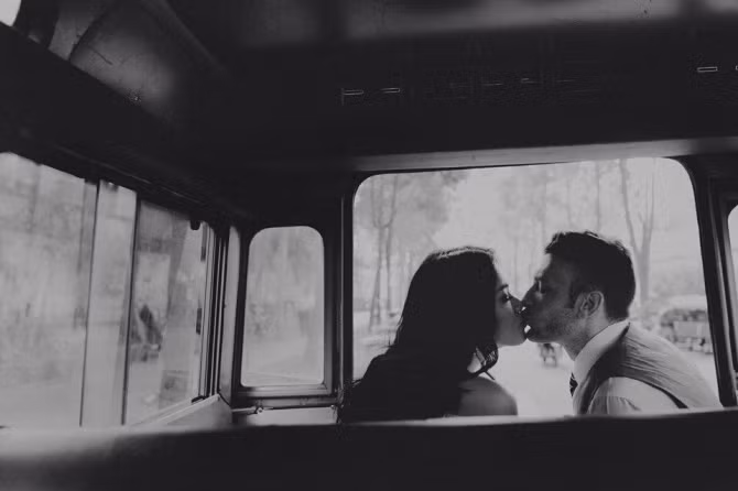 Ca sĩ Phương Vy khoe ảnh cưới lãng mạn với bạn trai Tây - Ảnh 3