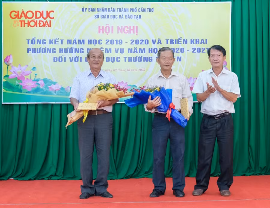 Tri ân các giáo viên đã có nhiều đóng góp trong công tác GDTX TP Cần Thơ.