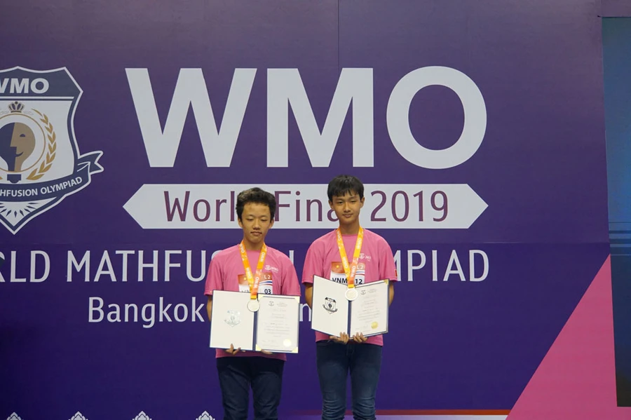 Hai học sinh Việt Nam giành huy chương Bạc tại cuộc thi Toán học WMO 2019