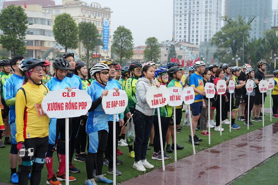170 vận động viên đến từ 24 đoàn (gồm 10 CLB xe đạp trong tỉnh và 14 phường xã trên địa bàn thành phố) tham gia Giải đua xe đạp TP Thái Nguyên mở rộng năm 2023.