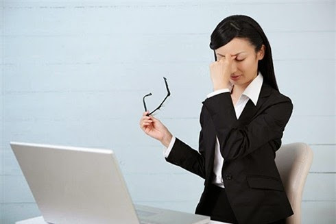 Nháy mắt liên tục trong nhiều ngày là biểu hiện của bệnh gì?