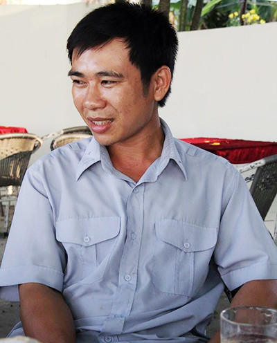 3-nhan-vien-cuu-doan-tau-lao-xuong-song-khi-cau-ghenh-sap-1