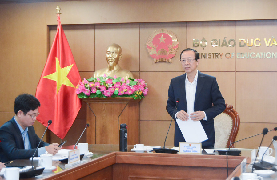 Thứ trưởng Bộ GD&ĐT Phạm Ngọc Thưởng phát biểu tại hội nghị. Thứ trưởng Bộ GD&ĐT Phạm Ngọc Thưởng phát biểu tại hội nghị.