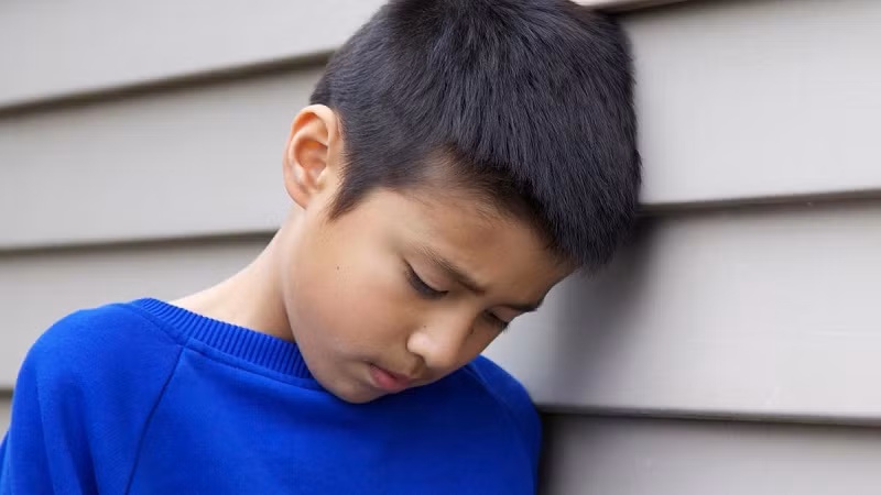 Cha mẹ có thể tìm đến chuyên gia trị liệu. Ảnh minh họa.
