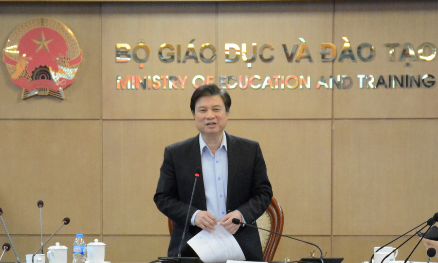 Thứ trưởng Bộ GD&ĐT Nguyễn Hữu Độ phát biểu tại buổi làm việc. Thứ trưởng Bộ GD&ĐT Nguyễn Hữu Độ phát biểu tại buổi làm việc.