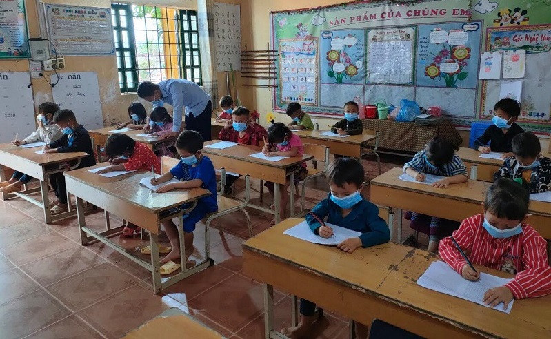 80% các trường tiểu học huyện Bắc Hà (Lào Cai) đã hoàn thành sớm chương trình từ 2 - 4 tuần và kết thúc năm học chủ động. (Trường PTDTBT Tiểu học Hoàng Thu Phố, Bắc Hà, Lào Cai). Ảnh: NTCC 80% các trường tiểu học huyện Bắc Hà (Lào Cai) đã hoàn thành sớm chương trình từ 2 - 4 tuần và kết thúc năm học chủ động. (Trường PTDTBT Tiểu học Hoàng Thu Phố, Bắc Hà, Lào Cai). Ảnh: NTCC