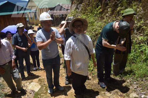 Ông Long trong lần trở lại thăm núi Ngọc Linh. Ảnh nhân vật cung cấp