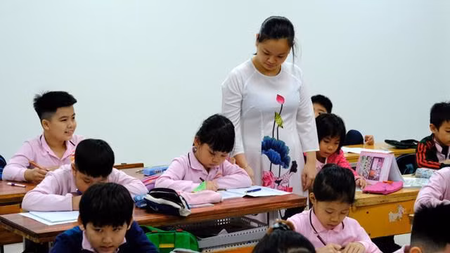 Ứng dụng SGK trong dạy và học là nhiệm vụ của giáo viên. Ảnh minh họa