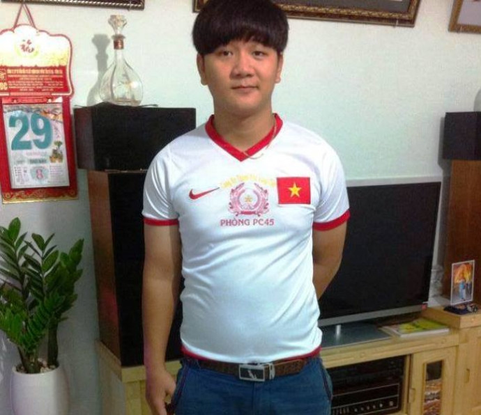 Đối tượng Hưng mạo danh Công an để lừa đảo vừa bị Công an tỉnh Bà Rịa - Vũng Tàu bắt khẩn cấp (Ảnh: đối tượng đăng trên Facebook cá nhân) 10849932_480356132107241_7899510497344616420_n