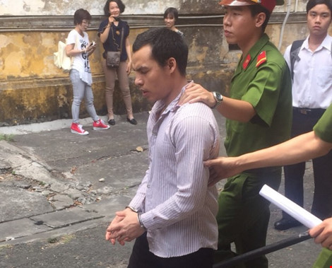 Cướp không thành quay lại... xin lỗi thì bị bắt ảnh 1