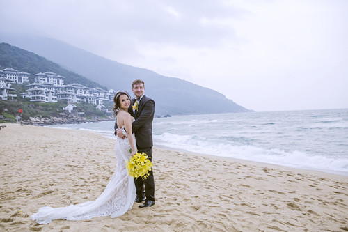 Đám cưới rợp sắc vàng của cô dâu gốc Việt và hôn phu người Mỹ ảnh 5 dam-cuoi-rop-sac-vang-cua-co-dau-goc-viet-va-hon-phu-nguoi-my-4