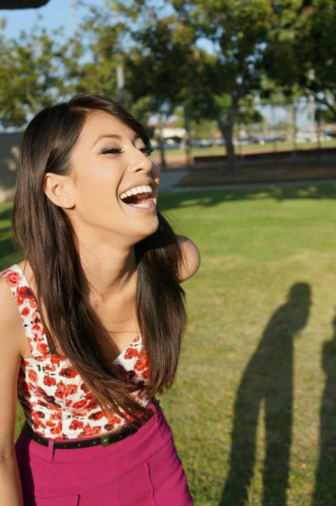 Hé lộ nhan sắc em gái Jennifer Phạm ảnh 1 Jennifer Phạm cho biết, ông ngoại cô là người Mỹ gốc Pháp nên 2 chị em thừa hưởng ít nhiều nét Tây.