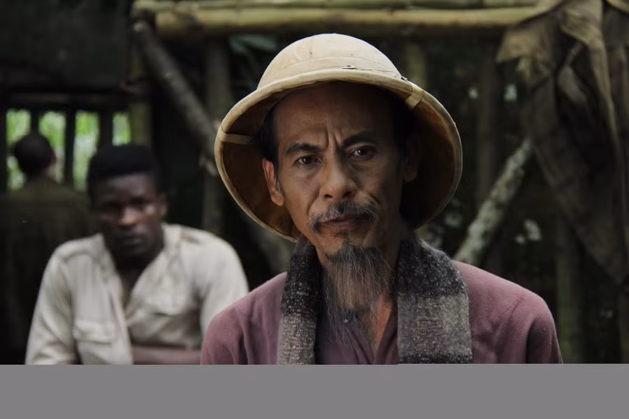 NSND Bùi Bài Bình với phần hóa trang để có ngoại hình giống Bác Hồ