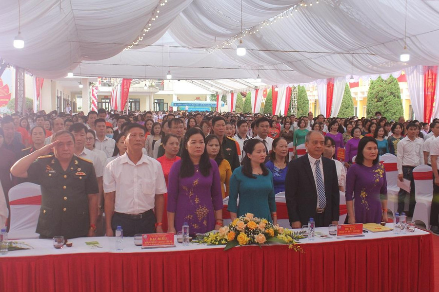 Quang cảnh buổi Lễ kỷ niệm 30 năm Ngày thành lập trường THCS Quang Trung(1992-2022). Quang cảnh buổi Lễ kỷ niệm 30 năm Ngày thành lập trường THCS Quang Trung(1992-2022).