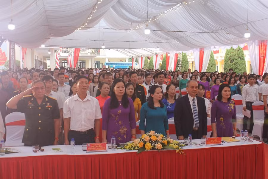 Quang cảnh buổi Lễ kỷ niệm 30 năm Ngày thành lập trường THCS Quang Trung(1992-2022).