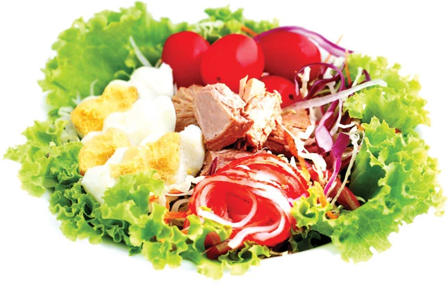 Các món salad dầu giấm rất thích hợp với bữa cơm gia đình trong ngày nắng nóng.