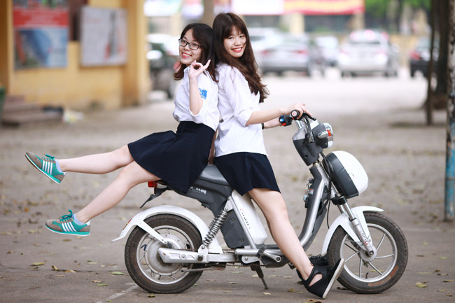 Nữ sinh Phan Đình Phùng quậy “tung” chụp ảnh kỷ yếu ảnh 20 Nữ sinh Phan Đình Phùng quậy “tung” chụp ảnh kỷ yếu ảnh 20