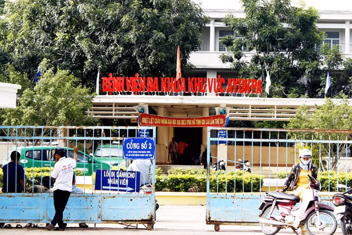 Kỷ luật nữ hộ sinh bị tố tắc trách khiến trẻ sơ sinh tử vong