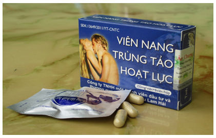 Phát hiện sản phẩm chức năng hết hiệu lực trên tờ rơi phản cảm - Ảnh 1 Phat hien san pham chuc nang het hieu luc tren to roi phan cam - Anh 1