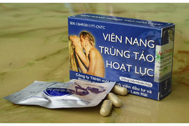 Phát hiện sản phẩm chức năng hết hiệu lực trên tờ rơi phản cảm