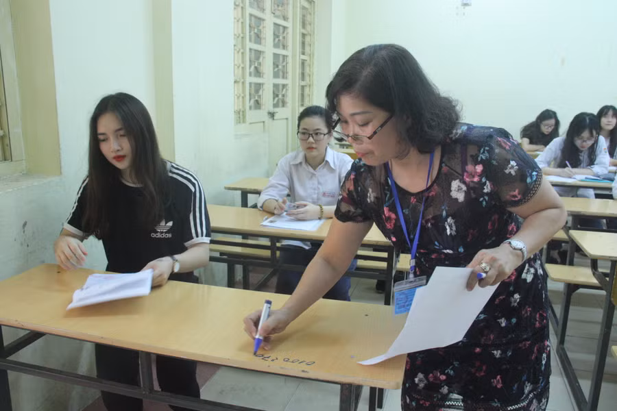 Kiểm tra lại số báo danh của thí sinh