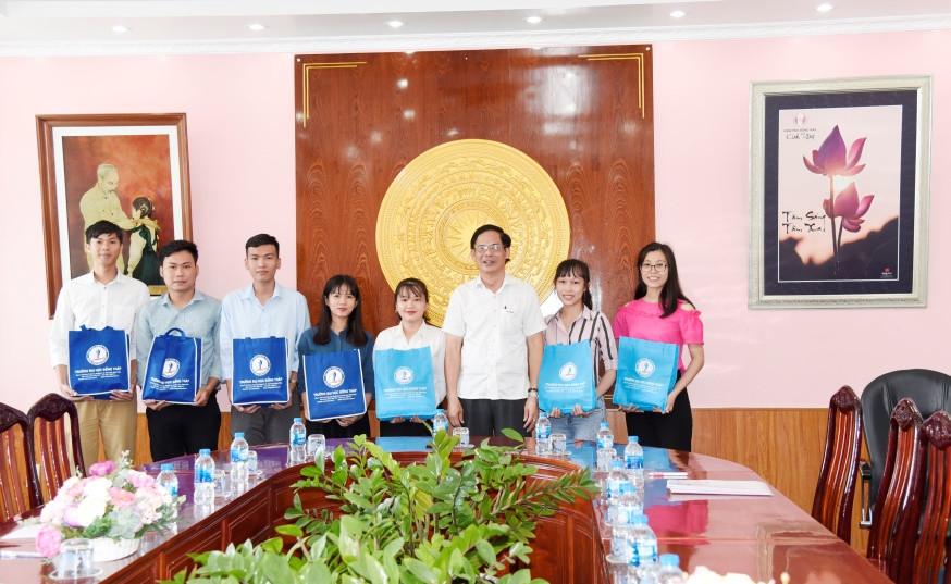 Sinh viên Trường ĐH Đồng Tháp tham gia dự án Sea Teacher năm 2019