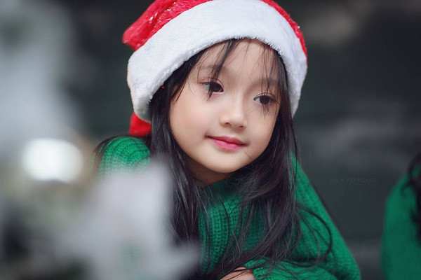 Dân mạng phát sốt với vẻ đẹp của “Tiểu Châu Tấn” Việt Nam ảnh 1 Cô bé sở hữu nét đẹp rất dễ thương.