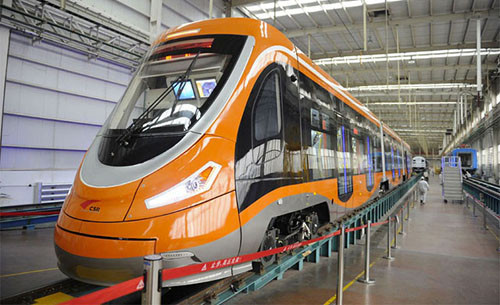 Phương tiện chở khách hoạt động bằng hydro của Trung Quốc trong nhà máy sản xuất tại thành phố Thanh Đảo, tỉnh Sơn Đông. Ảnh: Xinhua hydro-tram-5236-1426903863.jpg