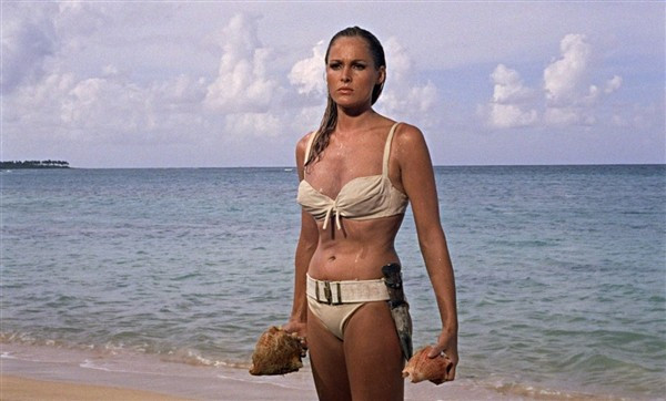 8 nàng Bond Girl rực lửa nhất trong lịch sử
