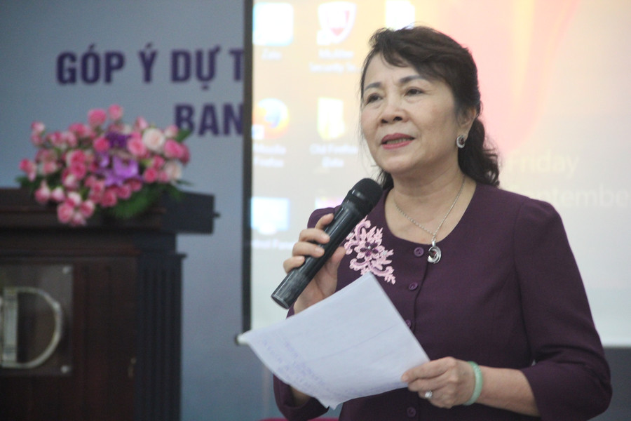 Thứ trưởng Bộ GD&ĐT Nguyễn Thị Nghĩa tổng kết lại buổi hội thảo