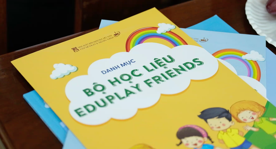 Tài liệu sử dụng cho trẻ làm quen với tiếng Anh ngày càng phong phú. Tài liệu sử dụng cho trẻ làm quen với tiếng Anh ngày càng phong phú.